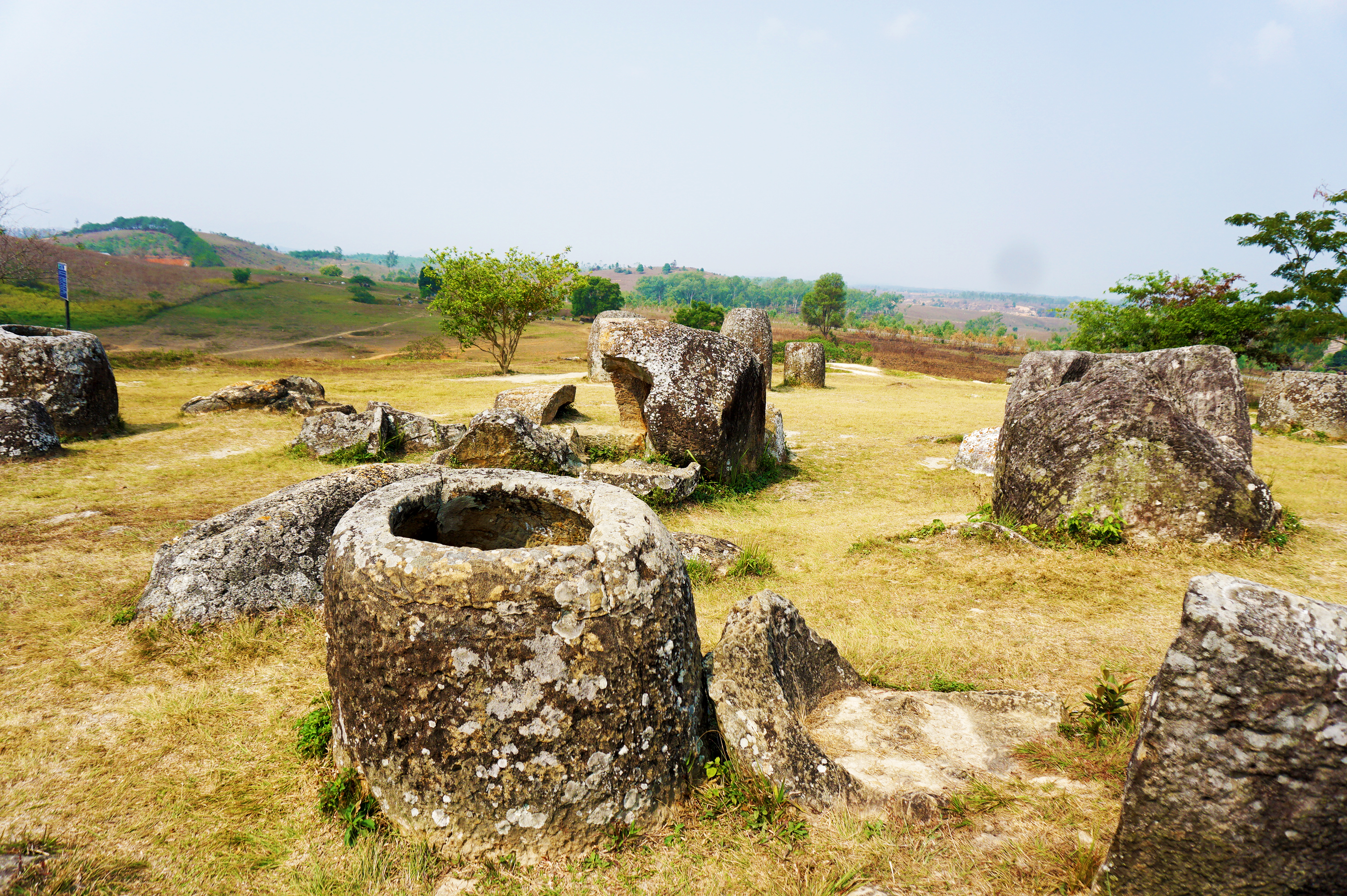 学生がラオス シェンクアン県の政府機関とデザイン開発 ニュース 公立大学法人長岡造形大学